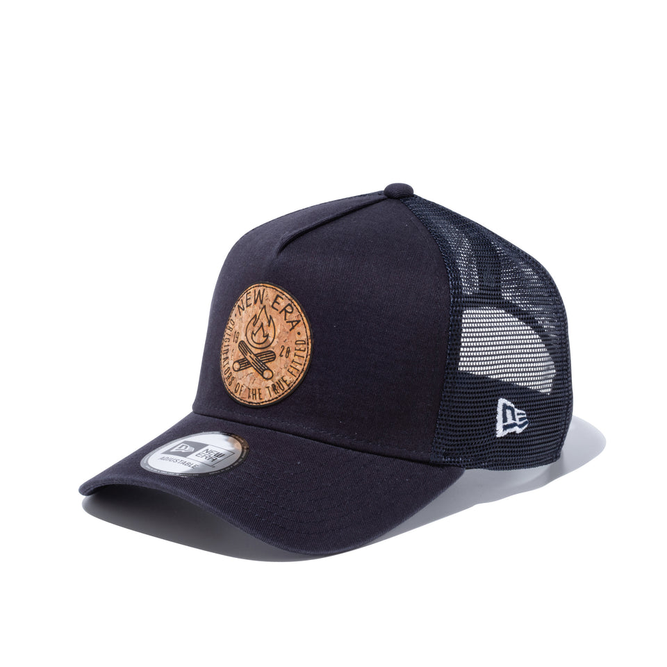 【ニューエラ アウトドア】 9FORTY A-Frame トラッカー コルクパッチ 焚火 ネイビー | NEW ERA ニューエラ公式オンラインストア