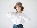 長袖 コットンTシャツ 古川優香 Yuka Furukawa 鯉 ホワイト レギュラーフィット