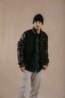 【10月発売】バーシティージャケット NEW ERA BLACK LABEL ブラック