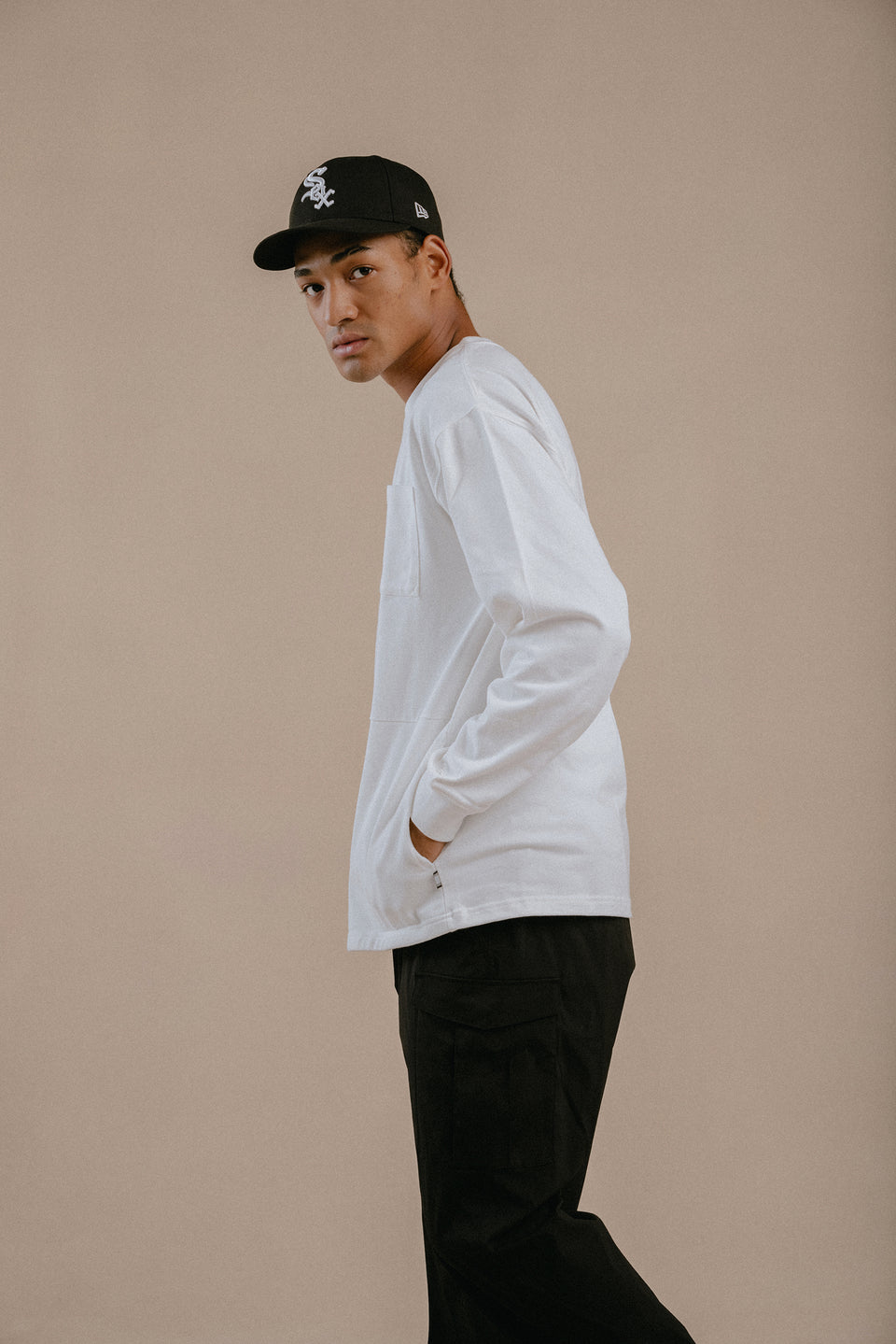 長袖 ダブルポケット コットン Tシャツ NEW ERA BLACK LABEL ヘビーウェイト オフホワイト