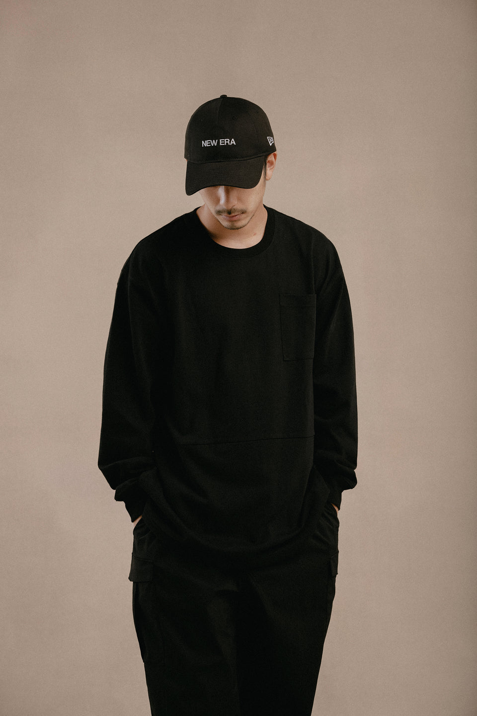 長袖 ダブルポケット コットン Tシャツ NEW ERA BLACK LABEL ヘビーウェイト ブラック