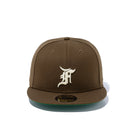 59FIFTY FEAR OF GOD ESSENTIALS Fロゴ ウォルナット グリーンアンダーバイザー
