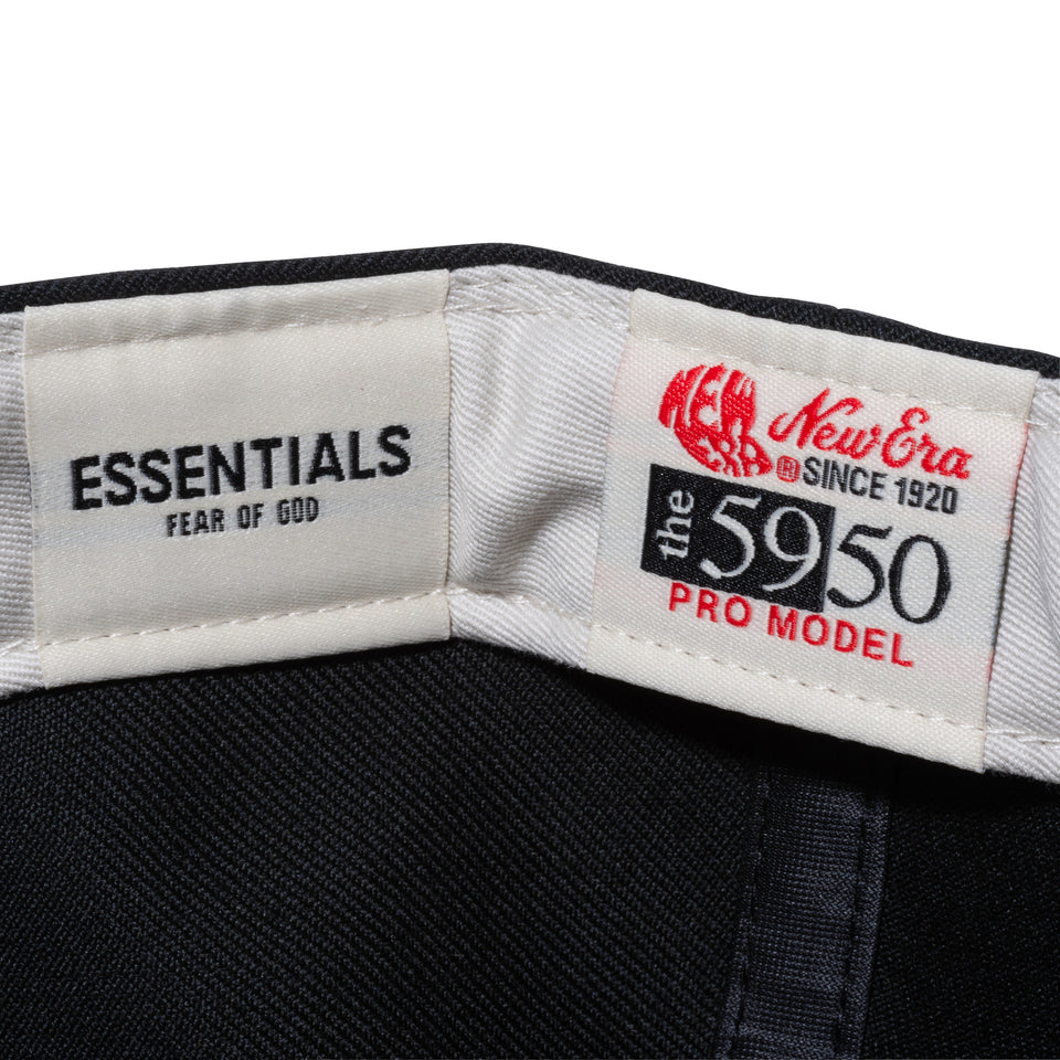 59FIFTY FEAR OF GOD ESSENTIALS Trucker Style Fロゴ ホワイト/ブラック