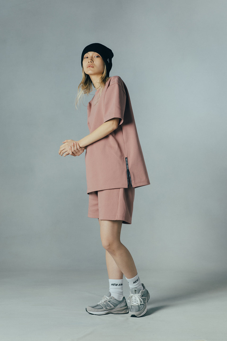 半袖 サイドジップ ポンチ Tシャツ NEW ERA BLACK LABEL ピンク