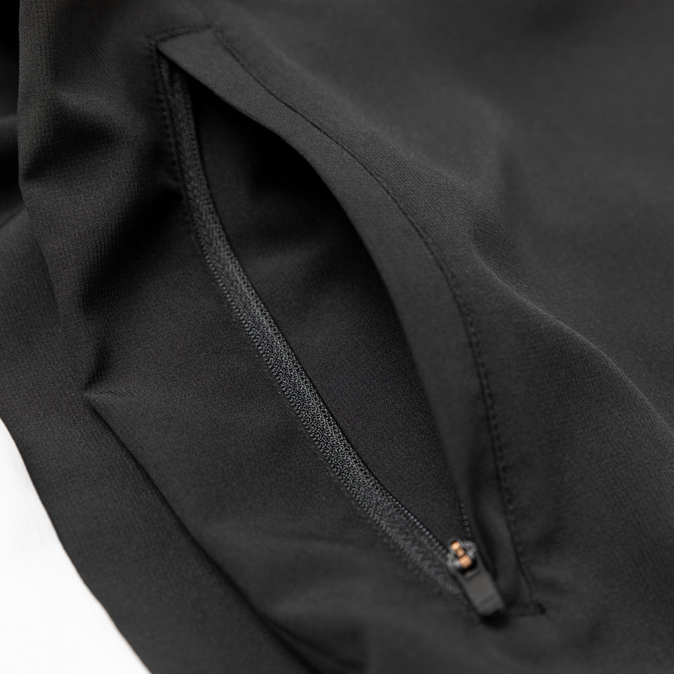 クロスウェアジャケット NEW ERA ホワイト × ブラック/ブラック【 Performance Apparel 】