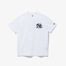 半袖 パフォーマンス Tシャツ BTS × MLB ブラック Swan ニューヨーク・ヤンキース ホワイト レギュラーフィット