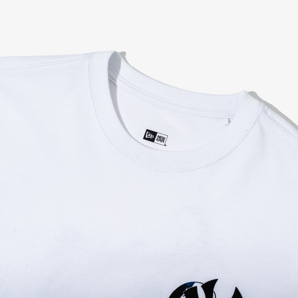 半袖 パフォーマンス Tシャツ BTS × MLB ブラック Swan ニューヨーク・ヤンキース ホワイト レギュラーフィット