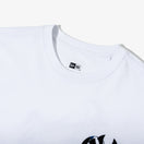 半袖 パフォーマンス Tシャツ BTS × MLB ブラック Swan ニューヨーク・ヤンキース ホワイト レギュラーフィット