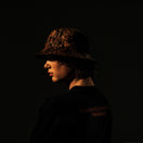 バケット01 読売ジャイアンツ x TAKAHIROMIYASHITATheSoloist. x NEW ERA ブラック / オレンジ