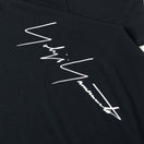 半袖 オーバーサイズド パフォーマンスTシャツ Yohji Yamamoto SS23 バーチカルロゴ ブラック