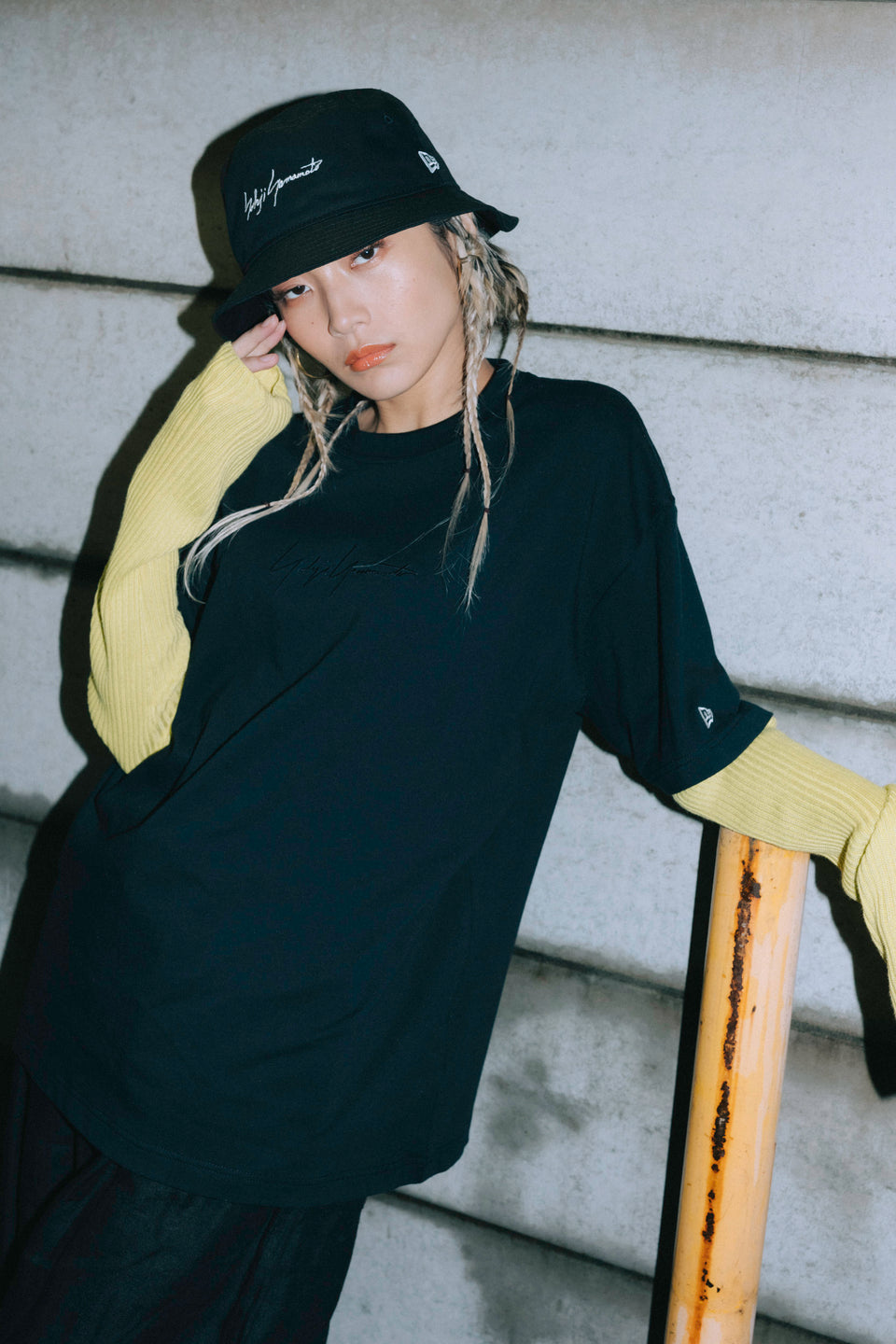 半袖 コットン Tシャツ Yohji Yamamoto FW22 シグネチャーロゴ 見返り美人 ブラック × ブラック